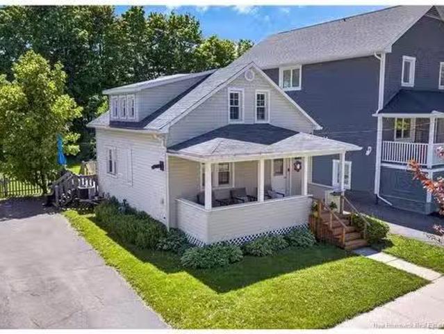 138 Victoria St, Fredericton, NB, E3B 1W1 house for sale Li.