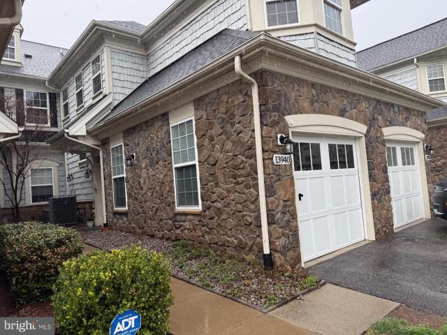13940 Greendale Dr, Woodbridge, VA 22191 | MLS #VAPW2114