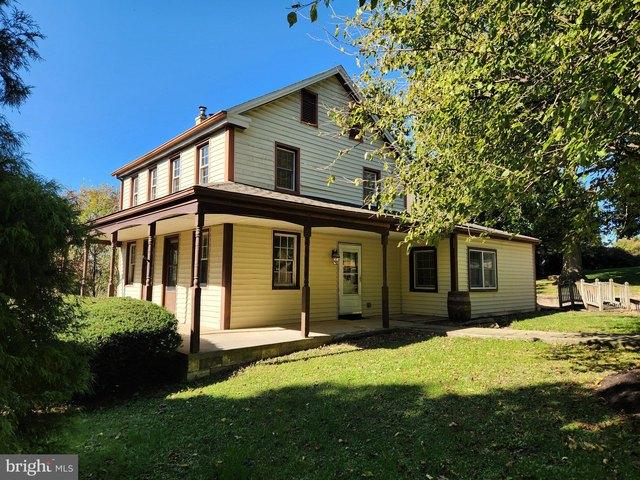 1394 N Strickler Rd, Manheim, PA 17545