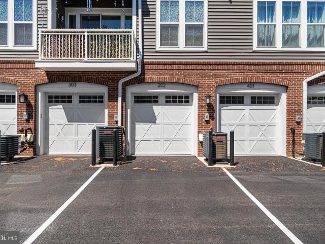 13950 Englefield Dr, Unit 202, Woodbridge, VA 22193 | MLS #VAPW2117