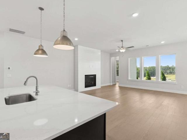 1395 Autumn Lake Drive SW