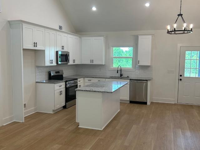 1395 Edwards Road