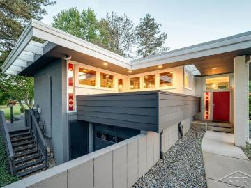 1395 Primrose Lane