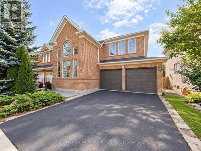 1396 Thorncrest Crescent, Oakville, ON, L6M 3Y9 house for sale | Listing ID W13802 | Royal LePage