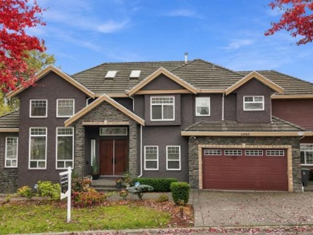 1398 Avenue, Surrey, BC, V3V 0B3 house for sale | Listing ID R3176 | Royal LePage