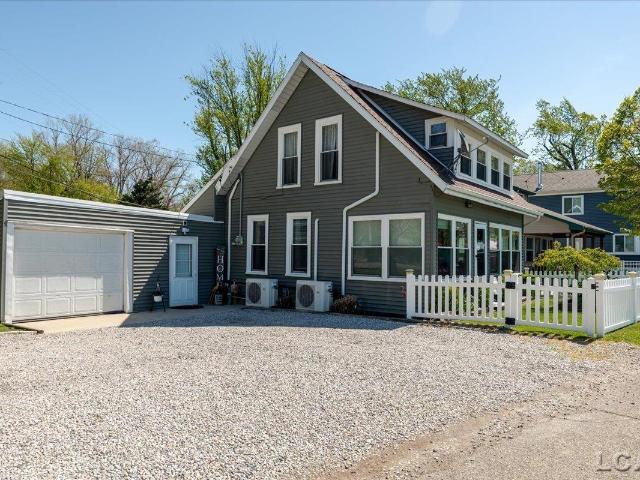 1398 Lakeshore Drive