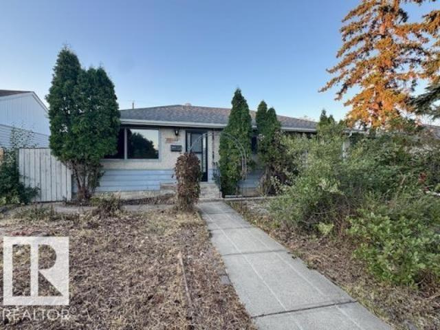 13908 Avenue Nw, Edmonton, AB, T5L 3Y8 house for sale | Listing ID E4508 | Royal LePage
