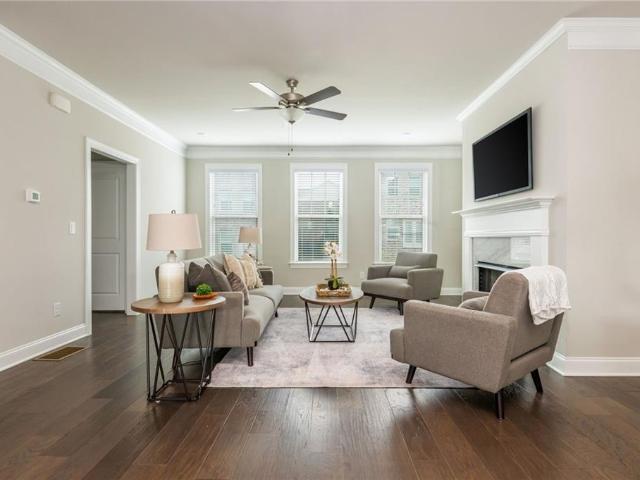 1391 Live Oak Lane