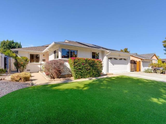 1391 Ridgewood Drive