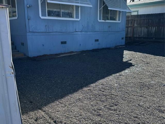 13925 Walnut