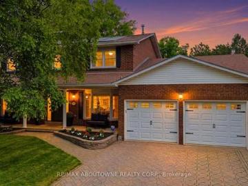 1393 Peerless Court, Oakville, ON, L6H 3A4 house for sale | Listing ID W13494 | Royal LePage