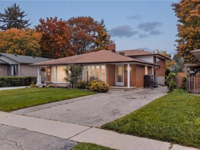 1393 Pineview Avenue, Cambridge, ON, N3H 4K4 house for sale | Listing ID 40861 | Royal LePage