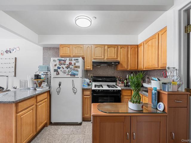 139 3 th Avenue 3E