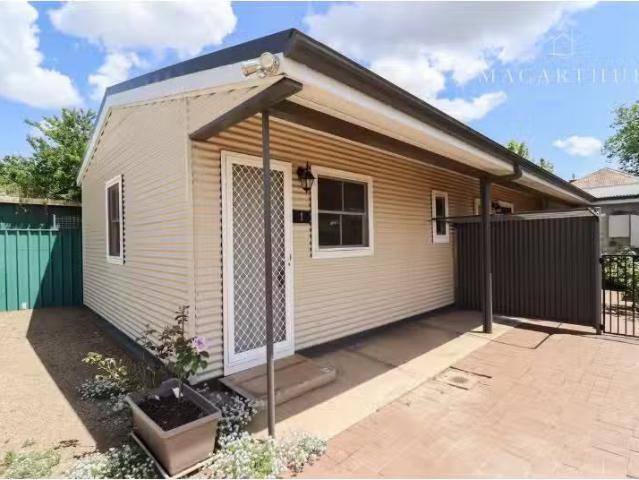 1/39 41 Thorne Street, Wagga Wagga House for rent Listed by L.