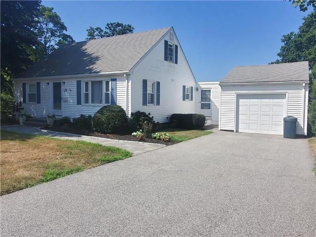 139 Coggeshall Ave, Newport, RI