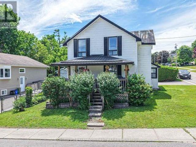 139 Borland Street E, Orillia, ON, L3V 2C1 house for sale | Listing ID S13471 | Royal LePage