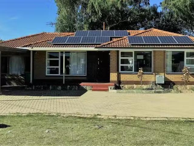 139 Bickley Road, Beckenham, WA 6107