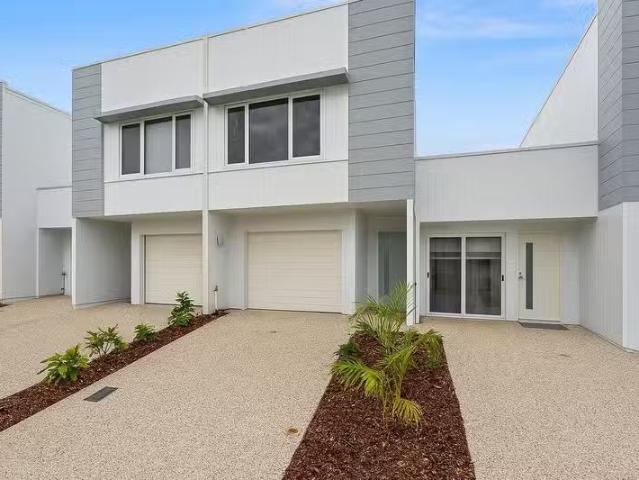 13/9 Diamond Avenue, Kallangur, QLD 4503 Townhouse for Rent
