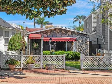 House for sale in 92118 - Patio, Garden