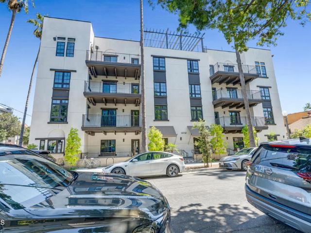 139 S Oak Knoll Avenue 303