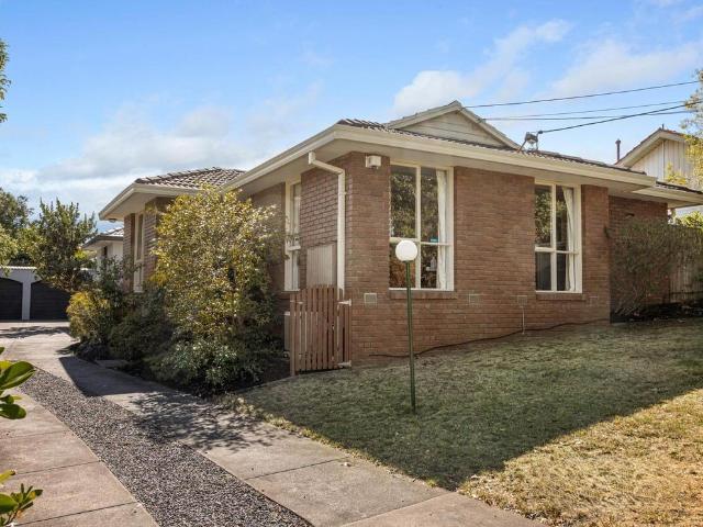 1/39 Pine Street, Surrey Hills