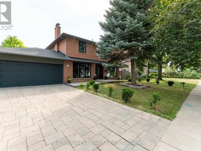 139 Redgrave Drive, Toronto, ON, M9R 3V6 house for sale | Listing ID W13793 | Royal LePage