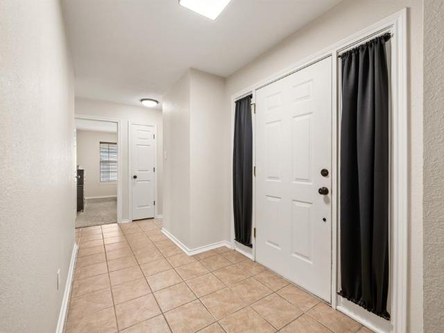 139 Runaway Bay Drive