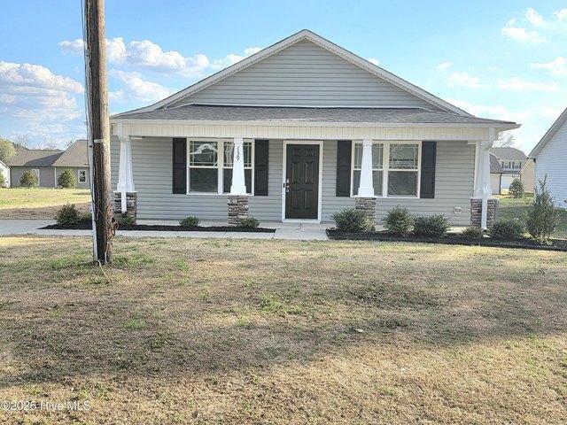139 W Allen St, Four Oaks, NC 27524
