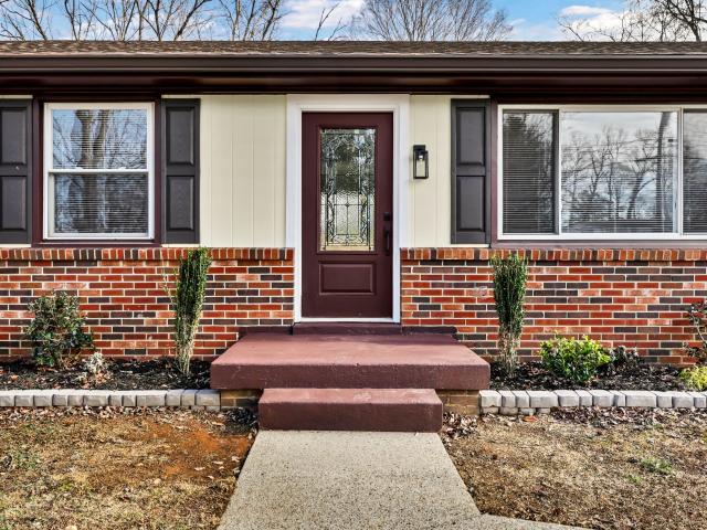 139 W Regent Dr