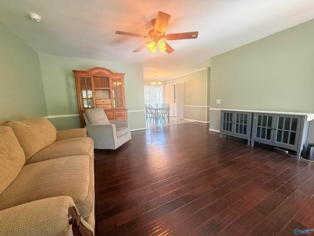 139 Walker Drive SW