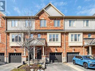 Townhouse for sale in Halton - Garden, Deck