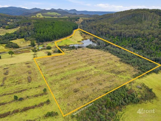 17.4 Hectares of Space, Views and Water in Beautiful Nietta