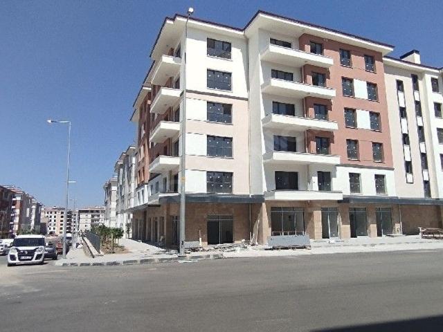 17.000 ÇARŞI MERKEZDE KİRALIK DAİRE 2+1 TOKİ SALKÖPRÜ MAHALLESİNDE KİLİSEYE YAKIN 3 KAT