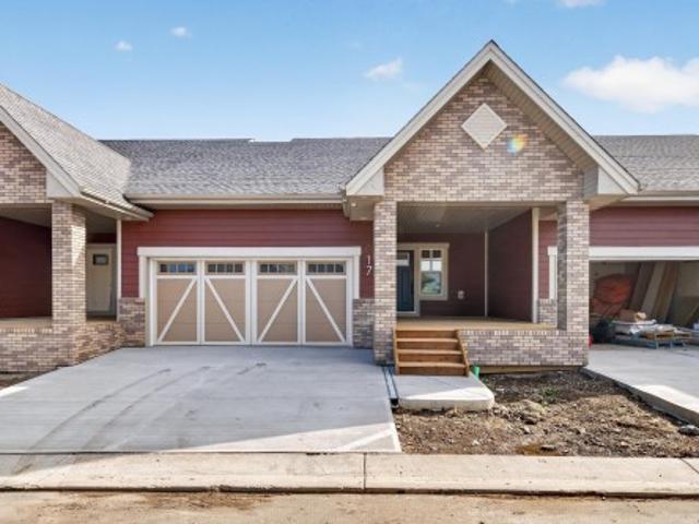 17 120 Hillshire Bv, Sherwood Park, AB, T8B 0C9 townhouse for sale | Listing ID E4512 | Royal LePage
