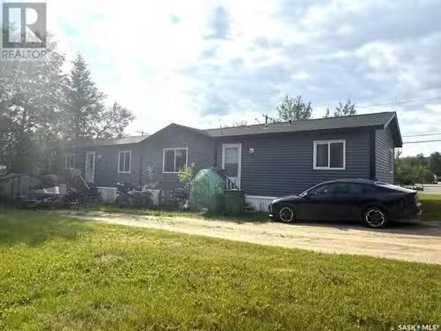 17 1703 Bedford Drive, La Ronge, SK, S0J 1L0 house for sale.