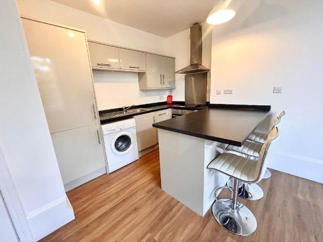 17 18 Pearson Park, Hull HU5, 2 bed flat to rent, £850 pcm | PrimeLocation