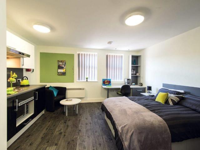 17 23 High Street, Bangor LL57 1 bed in a flat share to rent £1,083 pcm £250 pw