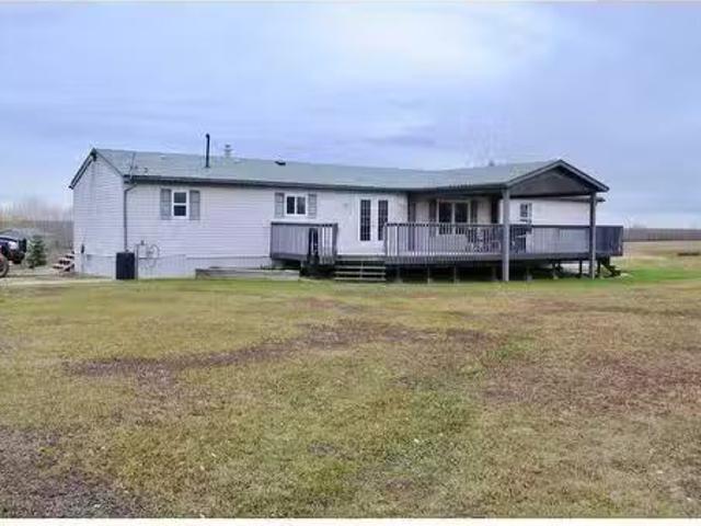 17 205039 Township Road 722, Bezanson, AB, T0H 0G0 house for.