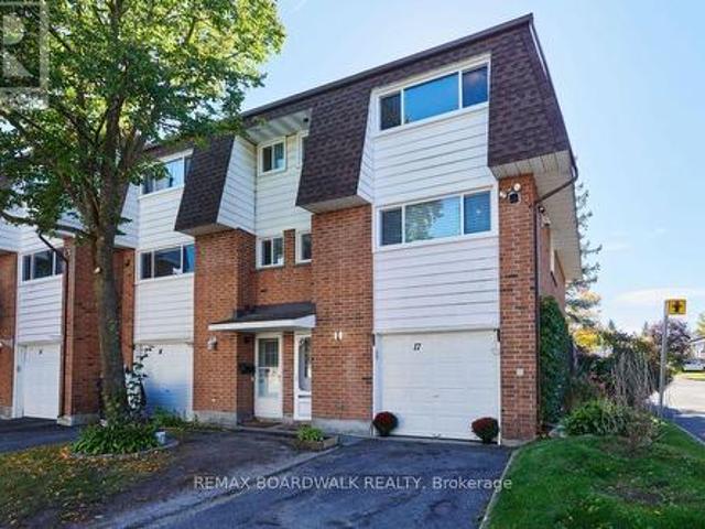 17 2296 Orient Park Drive, Ottawa, ON, K1B 4N6 townhouse for sale | Listing ID X13884 | Royal LePage