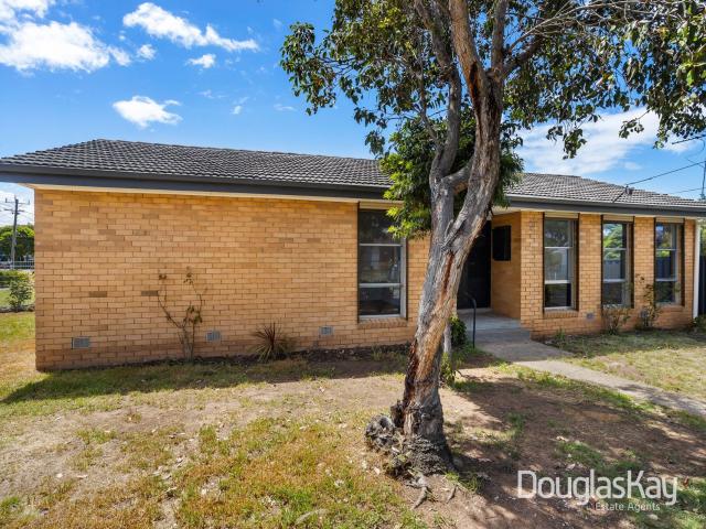 17 Talintyre Road, Sunshine West