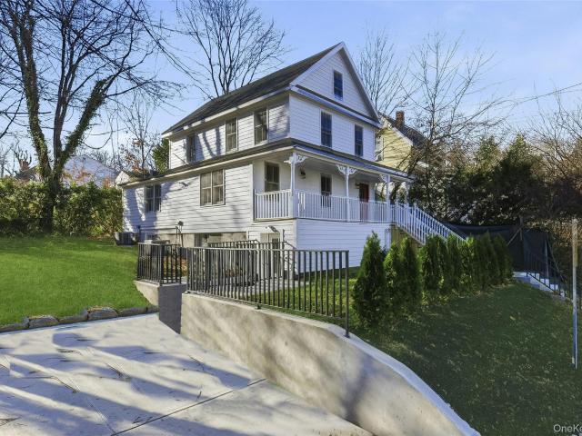 17 Tatterson St, Roslyn, NY 11576 | MLS #1004