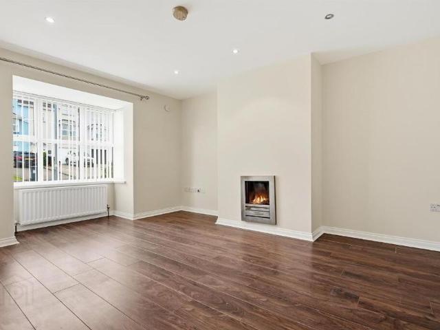 17 Todds Hill Park, Saintfield, BT24 7FB
