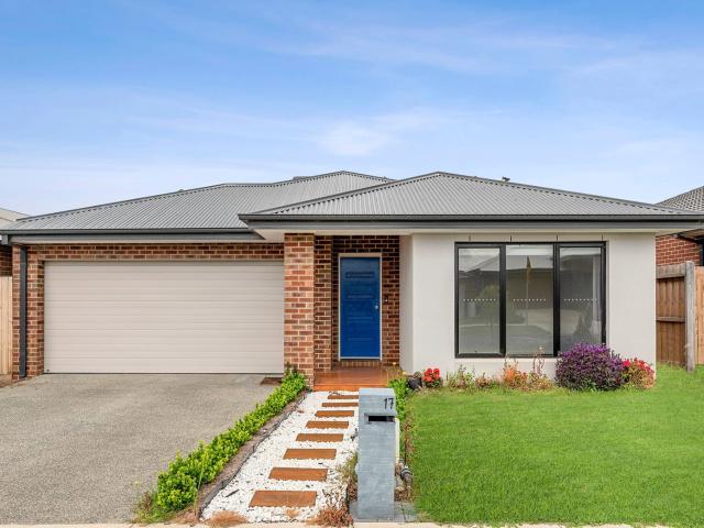 17 Vaughan Drive