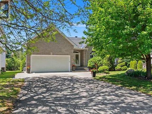 17 Warnock Court, Ottawa, ON, K1J 1H1 house for sale | Listing ID X13675 | Royal LePage