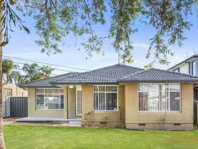 17 Wattle Avenue, North St Marys, NSW 2760