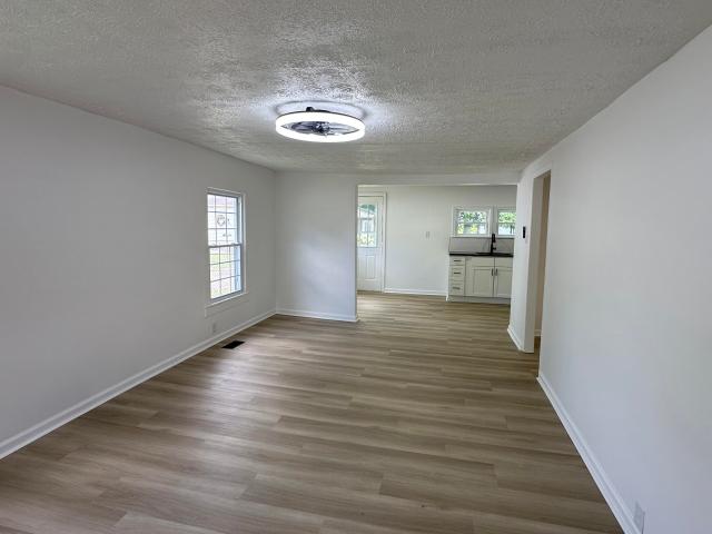17 Waveland Avenue