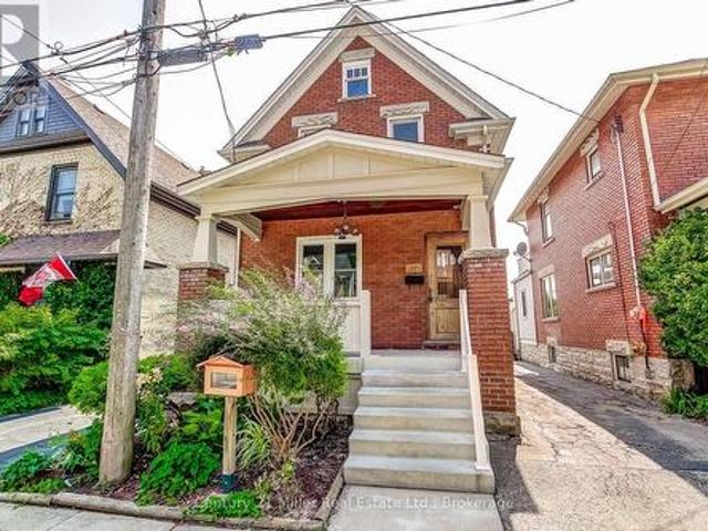 17 Whitney Place, Kitchener, ON, N2G 2X6 house for sale | Listing ID X13605 | Royal LePage