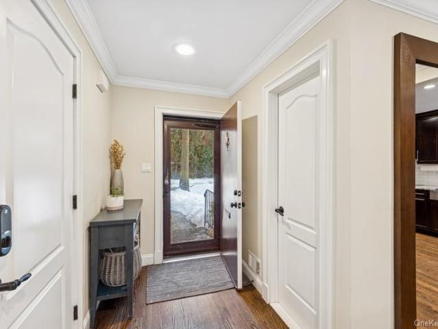 17 Windsor Gate Drive