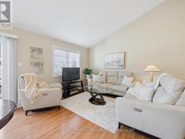 17 Wicker Park Way, Whitby Pringle Creek, ON, L1R 0C8 house for sale | Listing ID E13494 | Royal LePage