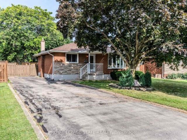 17 Woodsview Avenue, Grimsby, ON, L3M 3S5 house for sale | Listing ID X13537 | Royal LePage